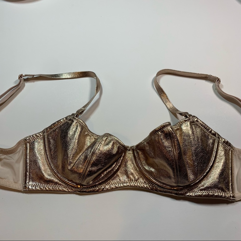 32B Victoria’s Secret Rose Gold faux leather Dream Angel push-up without padding - Picture 8 of 16